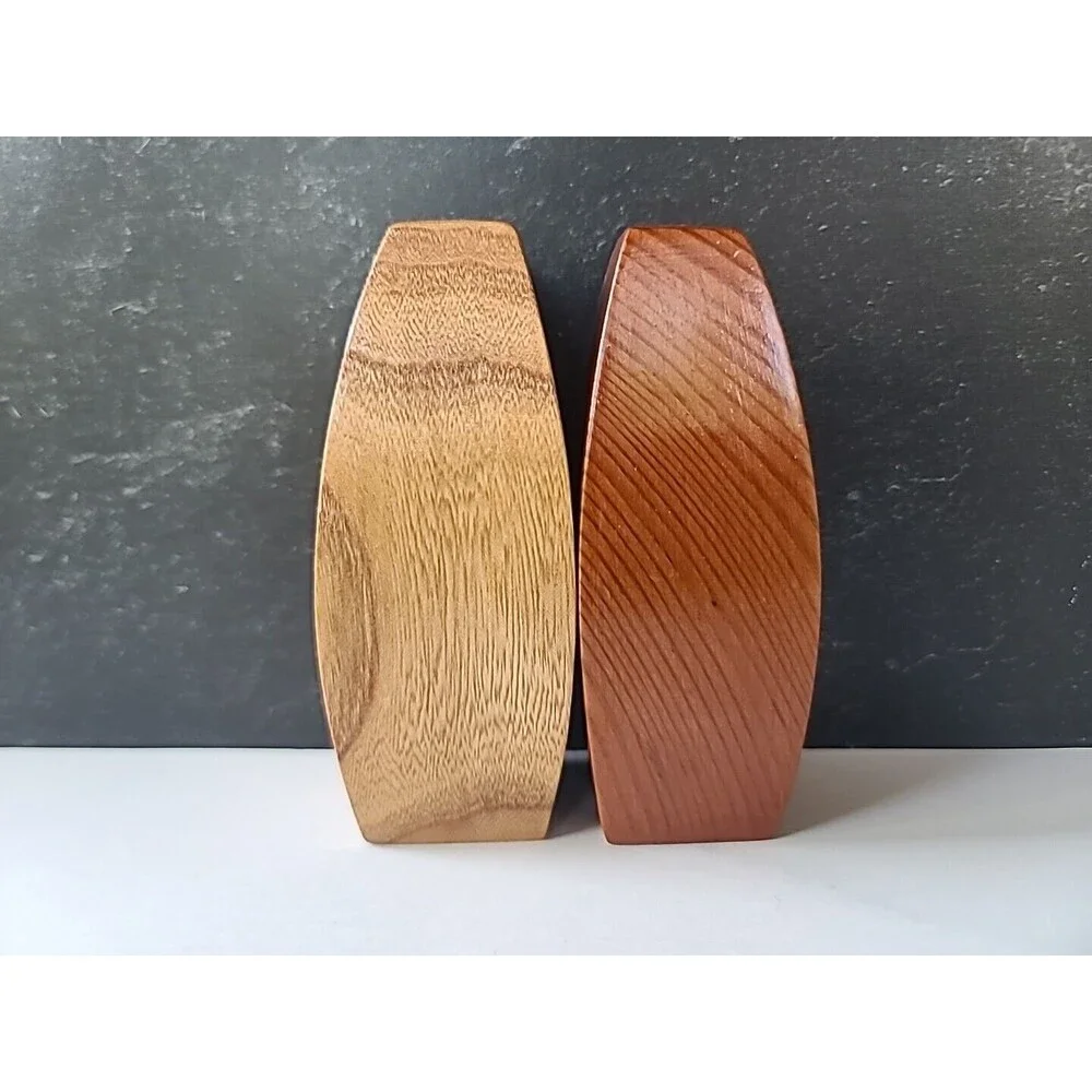 Nelson Farm Museum Souvenir Wooden Salt And Pepper Shakers Vintage, READ